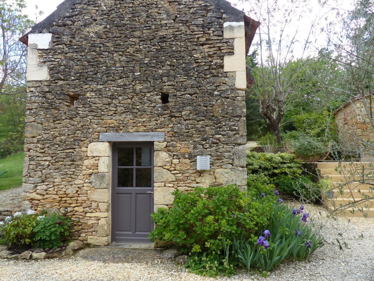Chambres D'Hotes Les Boudines Saint-Germain-de-Belves Ruang foto