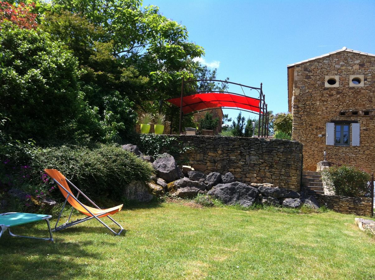 Chambres D'Hotes Les Boudines Saint-Germain-de-Belves Ruang foto